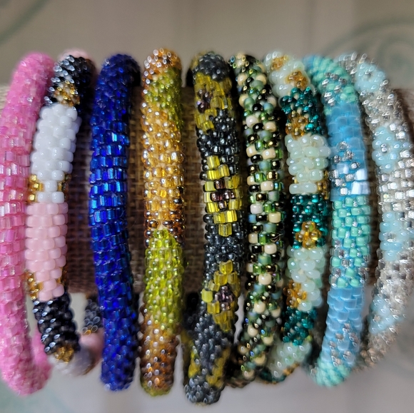 Set of 9 Seed Bead Roll On Bracelets Wholesale Jewelry Lot Handmade - Picture 11 of 15